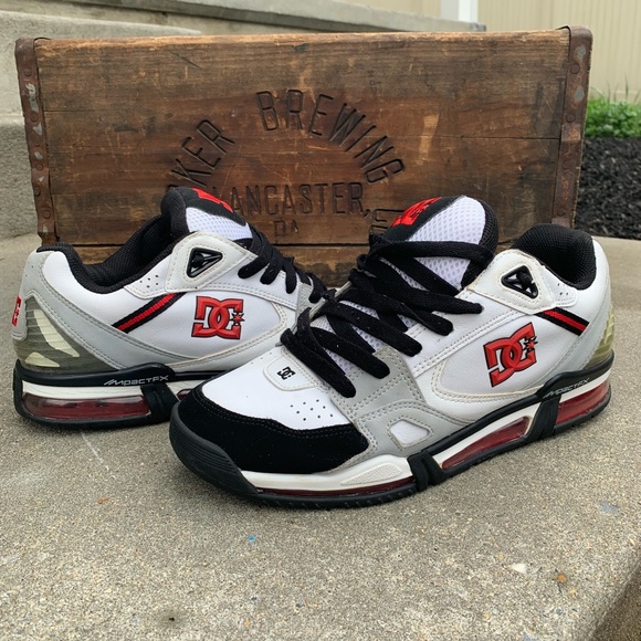 dc versaflex size 12